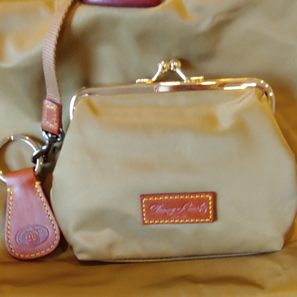 Dooney & Bourke Canvas & Leather Bag W/ accessorie - Picture 5 of 6